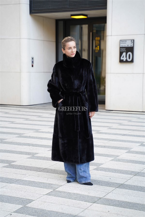 {{photo.Alt || photo.Description || 'Норковое пальто Blackglama из пластин под пояс с воротником стойка'}}