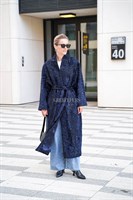 Пальто из каракуля формата oversize в синем цвете. NA25SBR - фото 5771