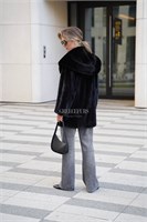 Норковый жакет фасона свободной рубашки с капюшоном A80BLH - фото 5905